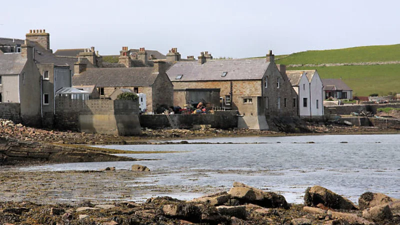 Front de mer et zone portuaire de St Margaret's Hope