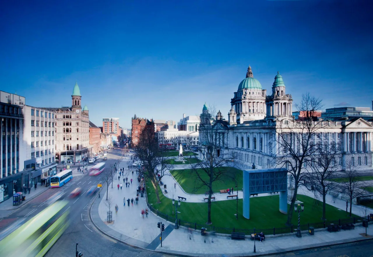 Horizon de la ville de Belfast et front de mer