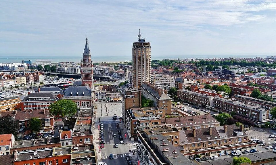 Bord de mer de Dunkerque et paysage côtier du nord de la France