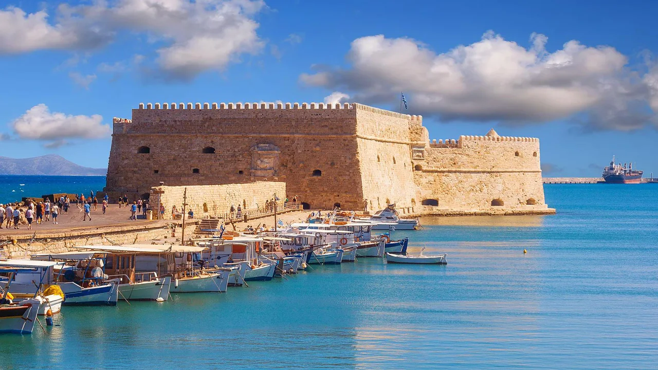 Port d'Héraklion et forteresse de Koules en Crète