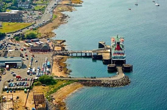 Le port de Brodick et l'île d'Arran