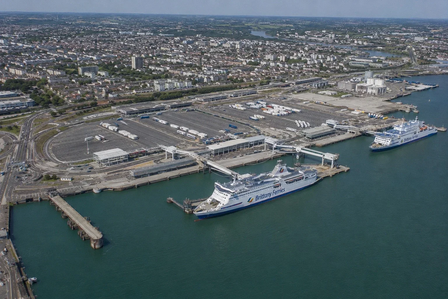 Terminal ferry de Ouistreham pour Caen en Normandie