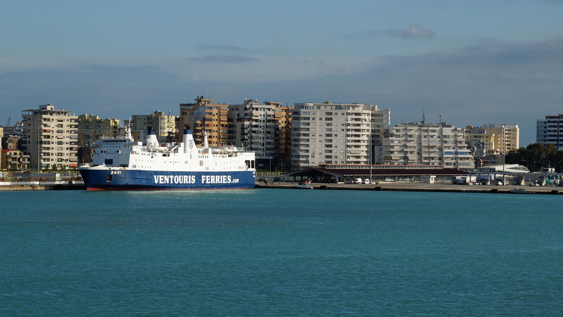 Ferry Ventouris au terminal des ferries de Durrës en Albanie