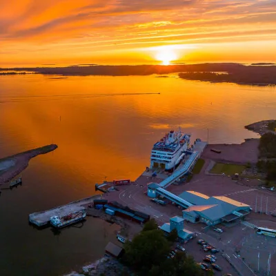 Ferry et port d'Eckerö Linjen à Åland