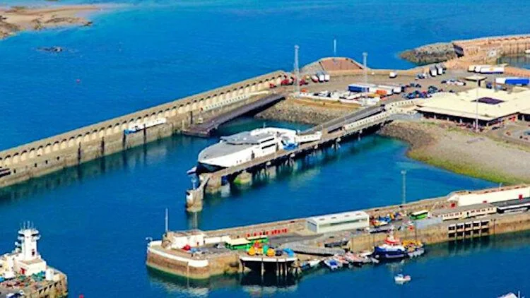 Terminal des ferries de Jersey et port de St Hélier