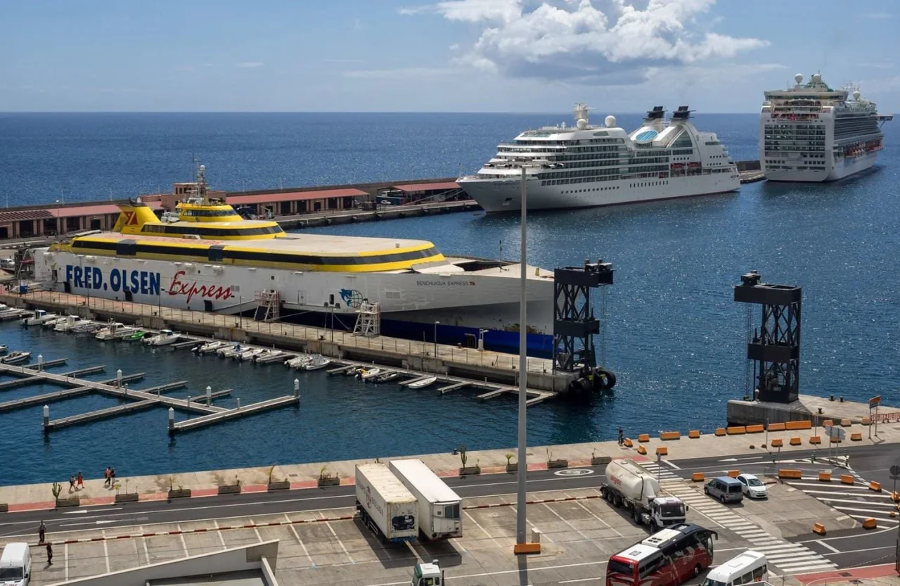 Terminal de ferry et front de mer de Santa Cruz de La Palma