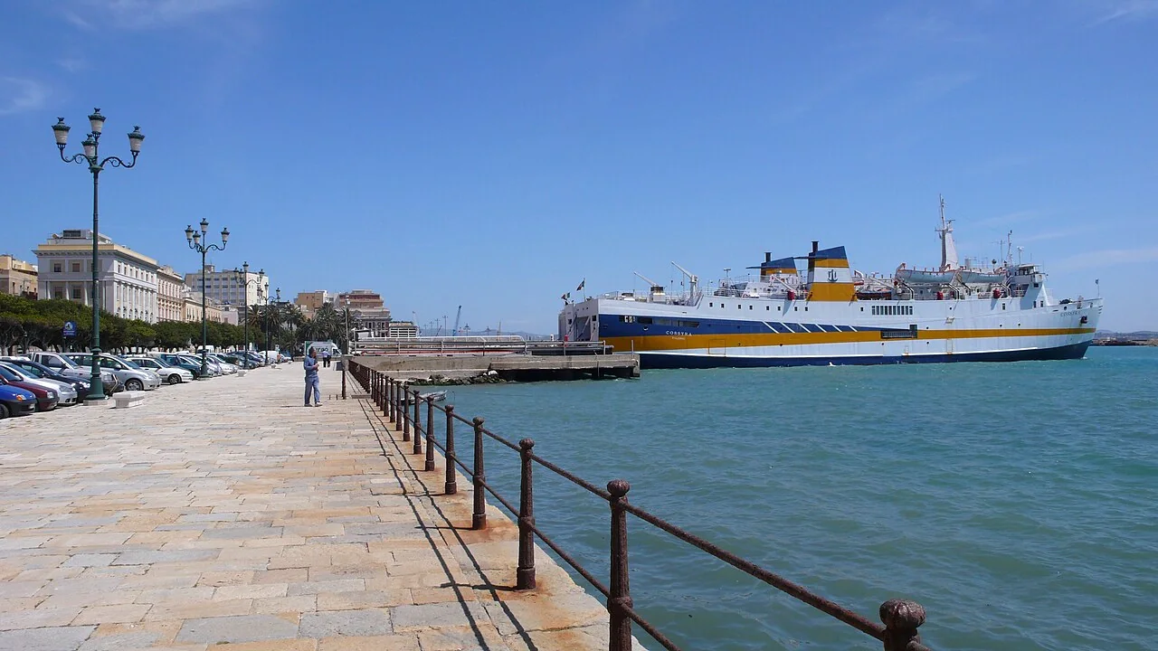 Ferry et port hydroptère de Trapani