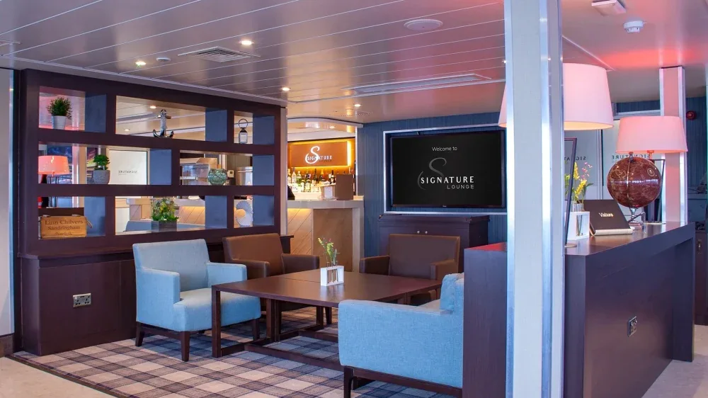 Salon Signature à bord d'un ferry Red Funnel