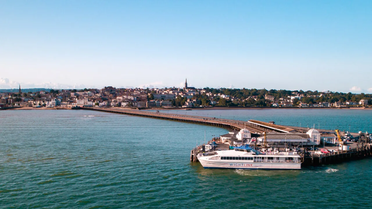 FastCat de Wightlink pour Ryde Pier Head