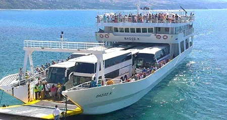 Service de ferry Ionion P. Lines Vasos K