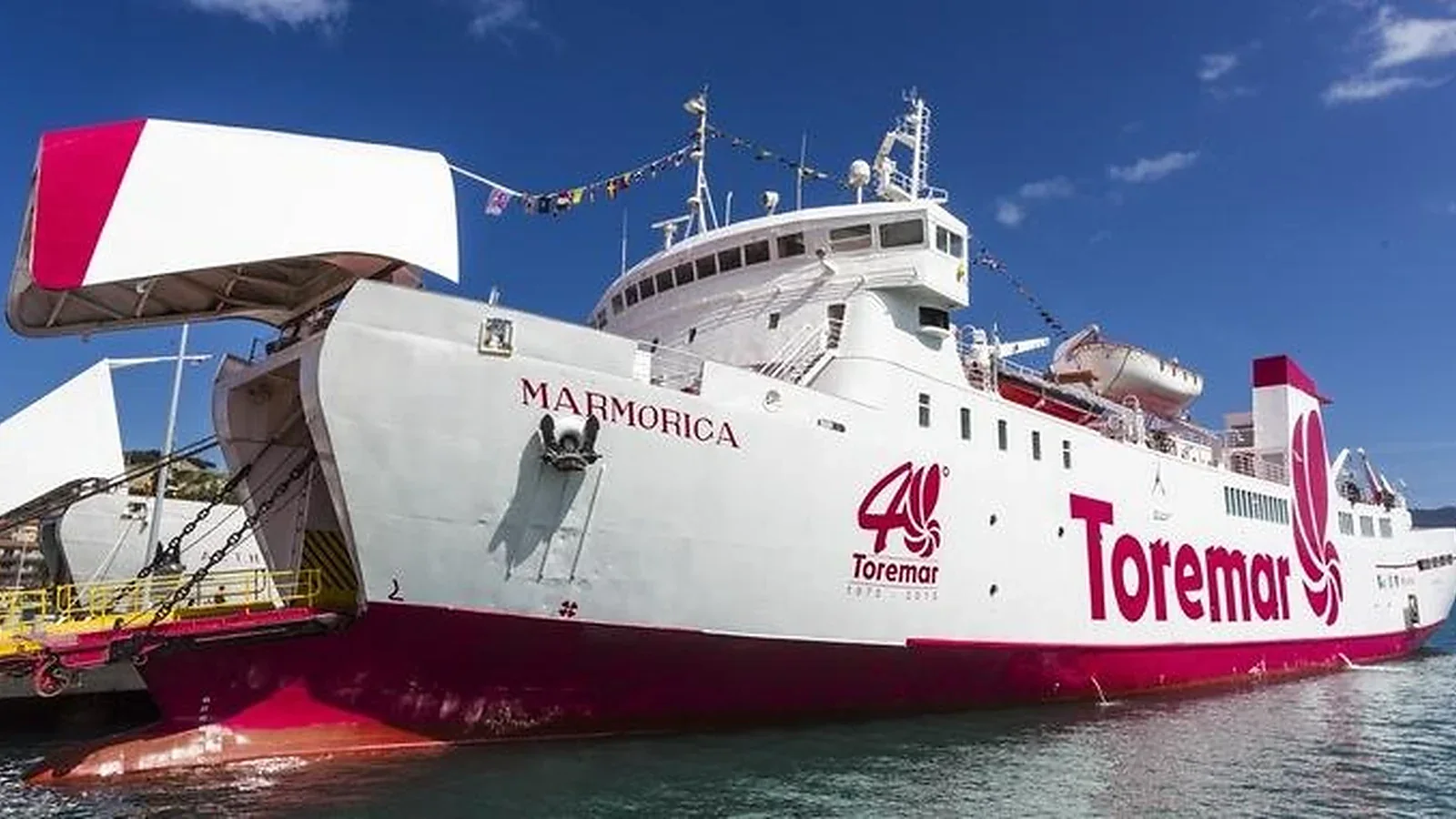 Ferry pour passagers et voitures Toremar