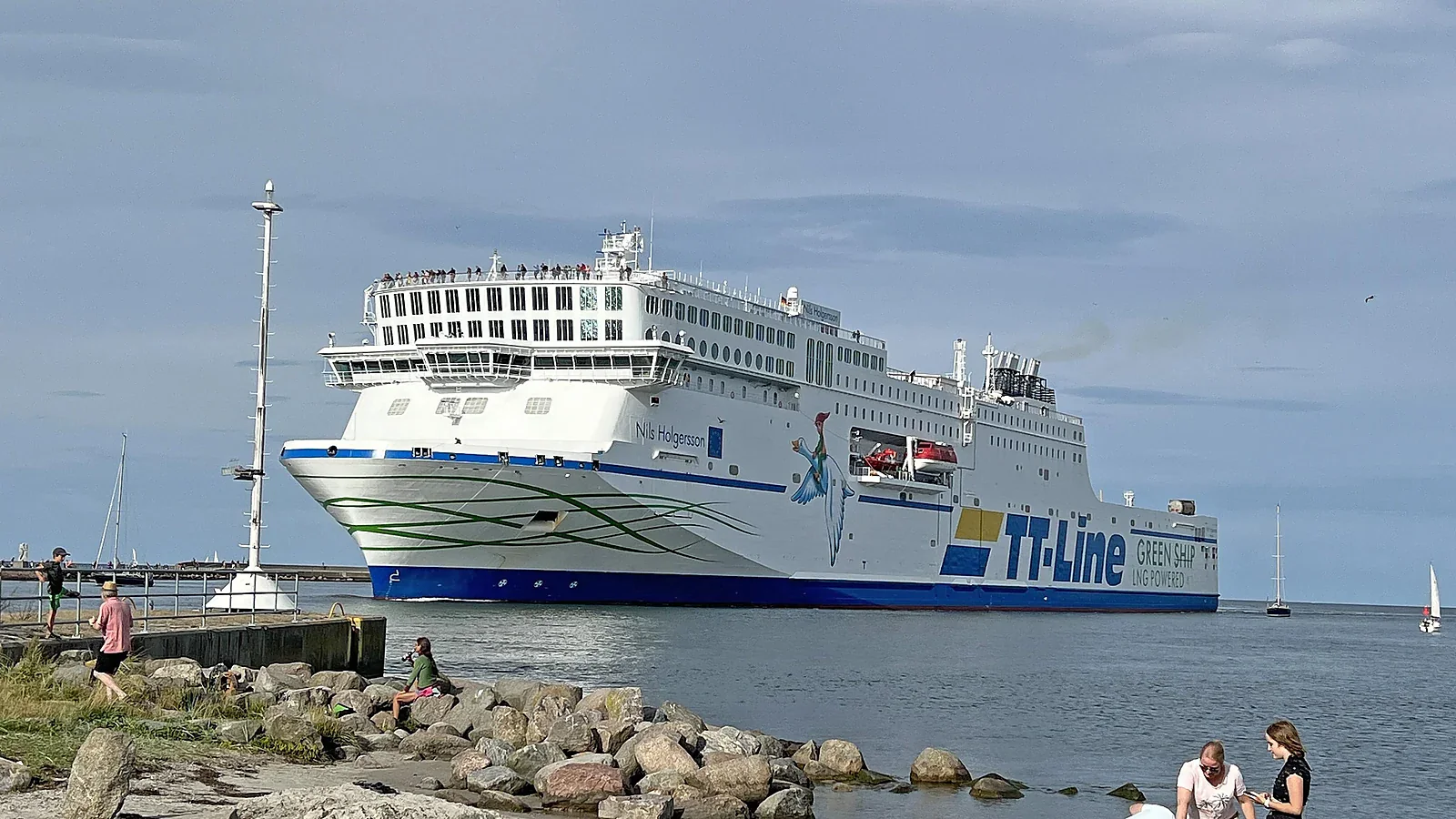 Ferry pour passagers et véhicules TT-Line sur la mer Baltique