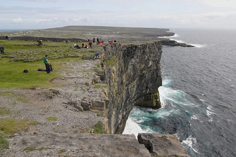 Environnement côtier et portuaire d'Inis Mór